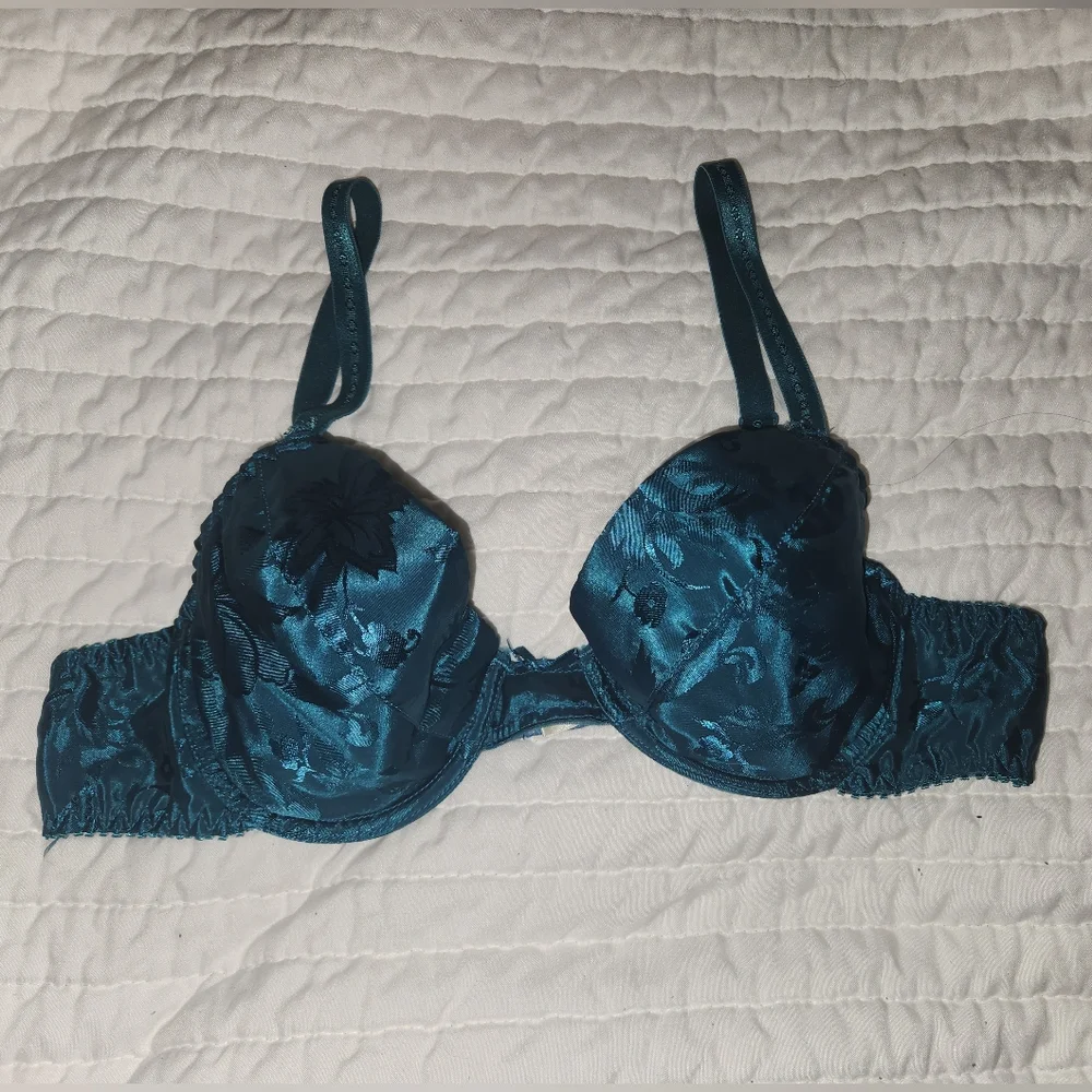 Vintage 1990s Embroidered Satin Lightly Lined Underwire Bra - Picture 6 of 13